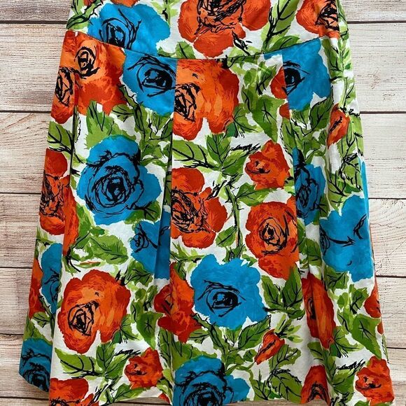 ‎TALBOTS FIT AND FLARE SKIRT IN FLORAL PRINT - Picture 2 of 4